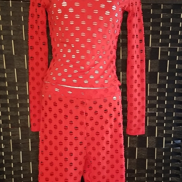 Red Textured Long Sleeve Two Piece - Picture 2 of 5